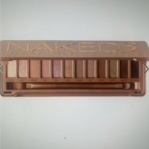 Urban Decay Gold Eyeshadow Palette with Shimmer and Matte Finishes